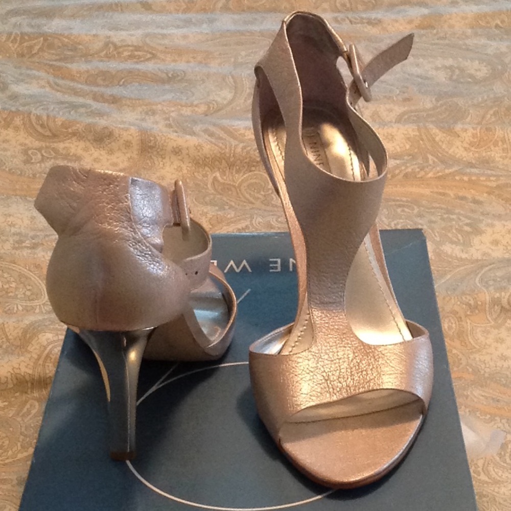 Dress sandals